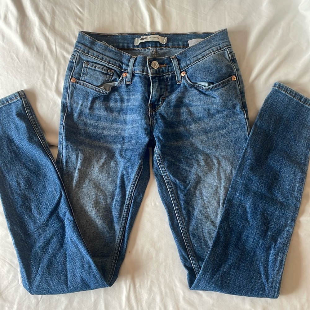 Levi’s 524 Skinny Jeans